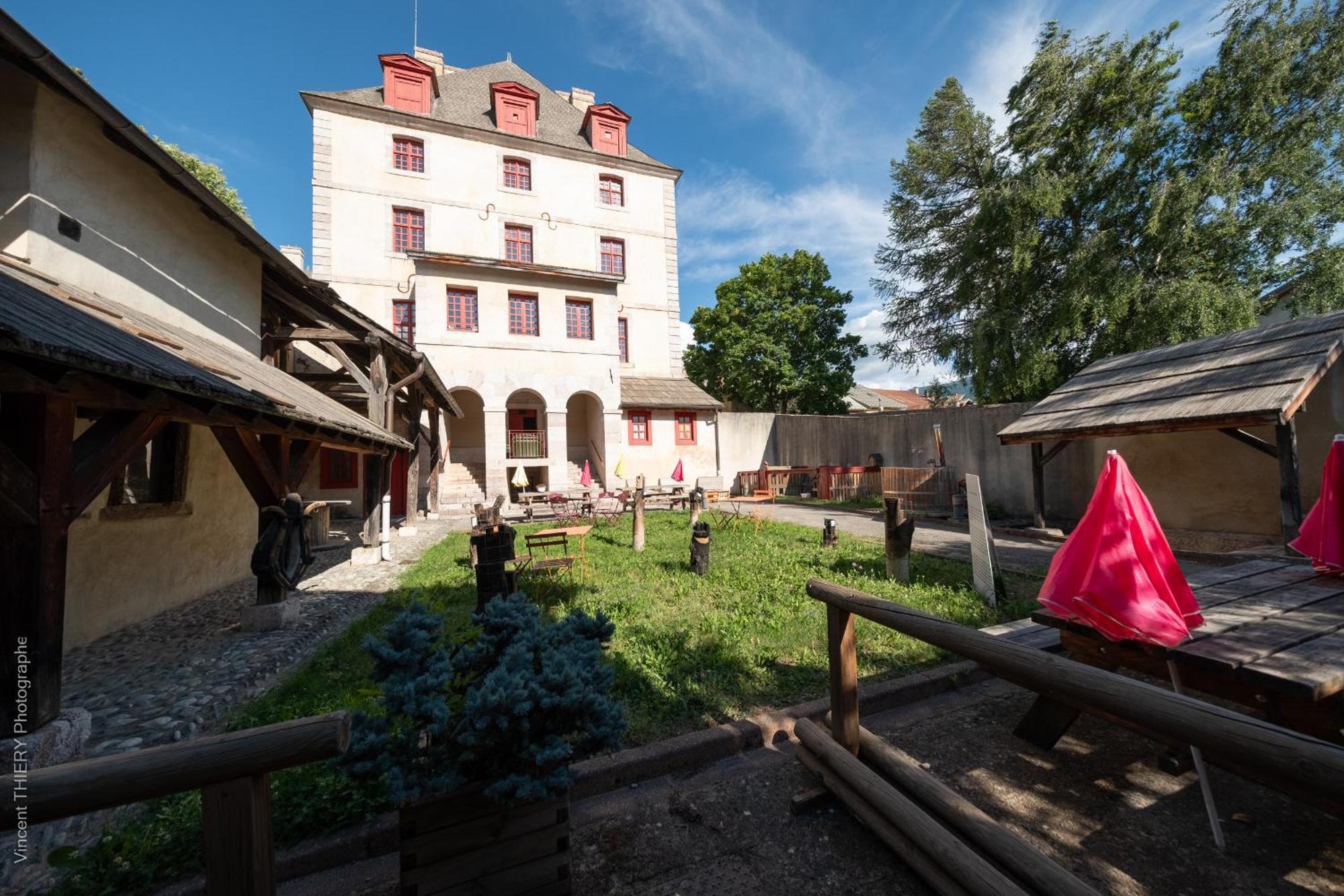 Aparthotel Le Pavillon Des Officiers Mont-Dauphin Zewnętrze zdjęcie