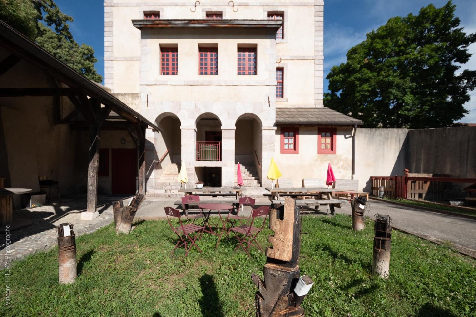 Aparthotel Le Pavillon Des Officiers Mont-Dauphin Zewnętrze zdjęcie