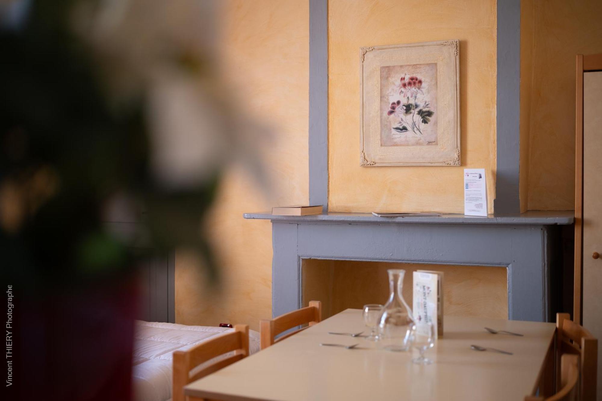 Aparthotel Le Pavillon Des Officiers Mont-Dauphin Zewnętrze zdjęcie